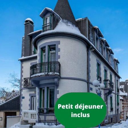 La Tour Pom'Pin Bed & Breakfast La Bourboule Bagian luar foto