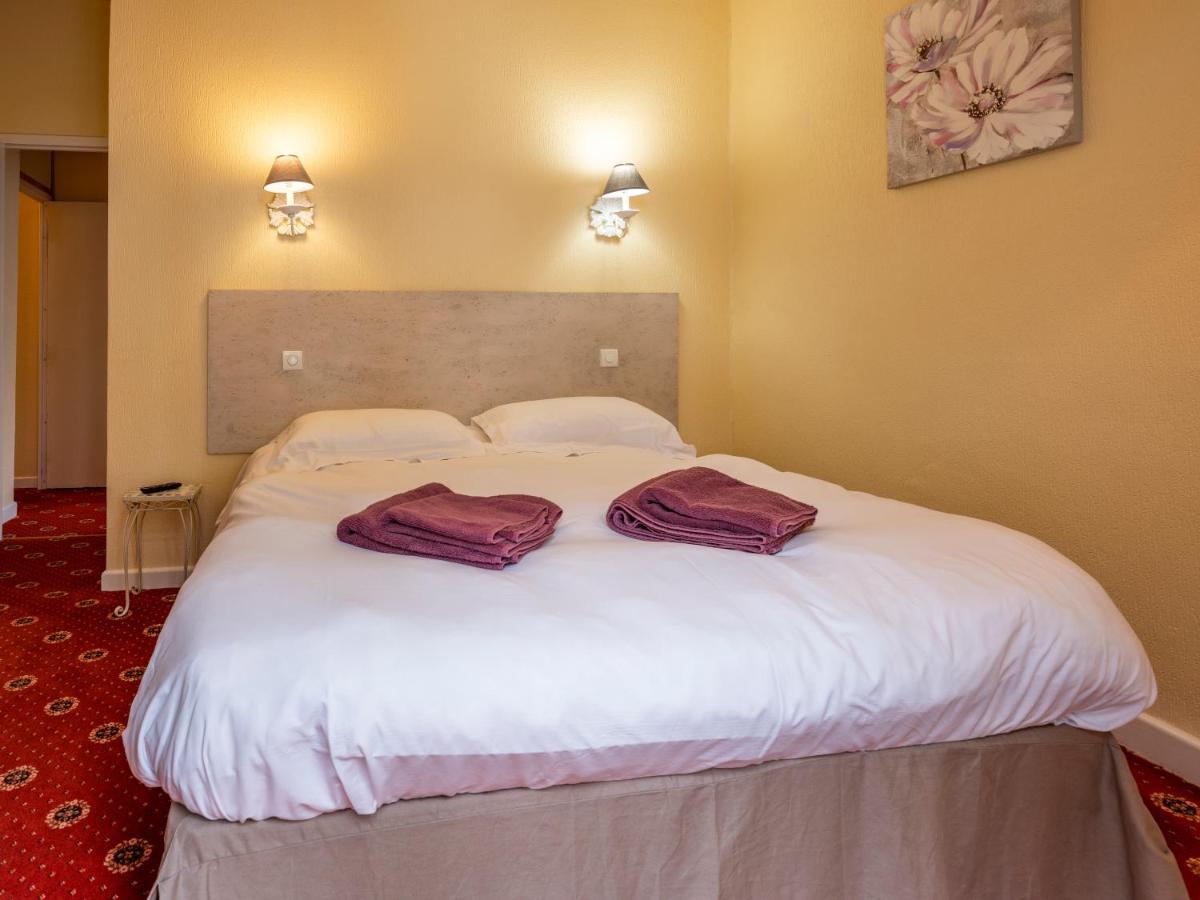 La Tour Pom'Pin Bed & Breakfast La Bourboule Bagian luar foto