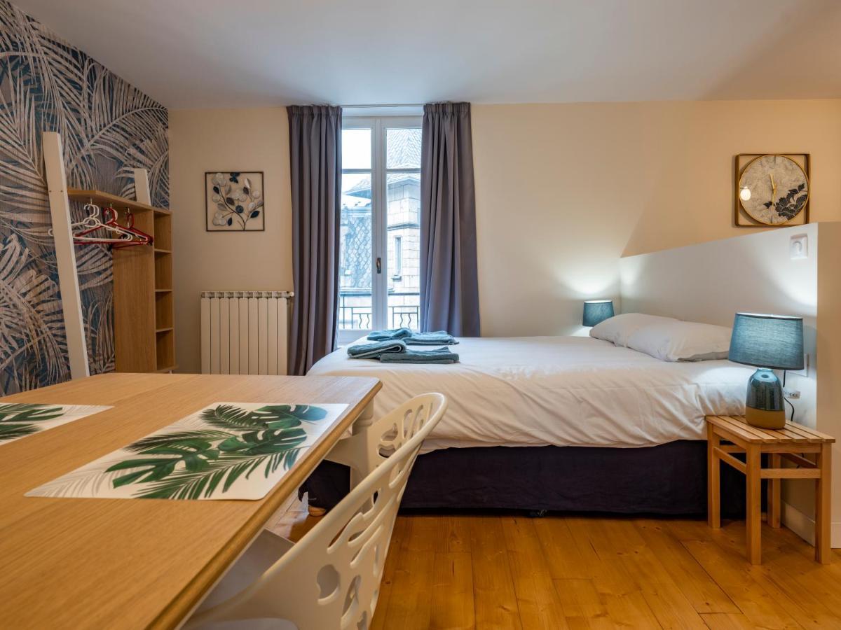 La Tour Pom'Pin Bed & Breakfast La Bourboule Bagian luar foto