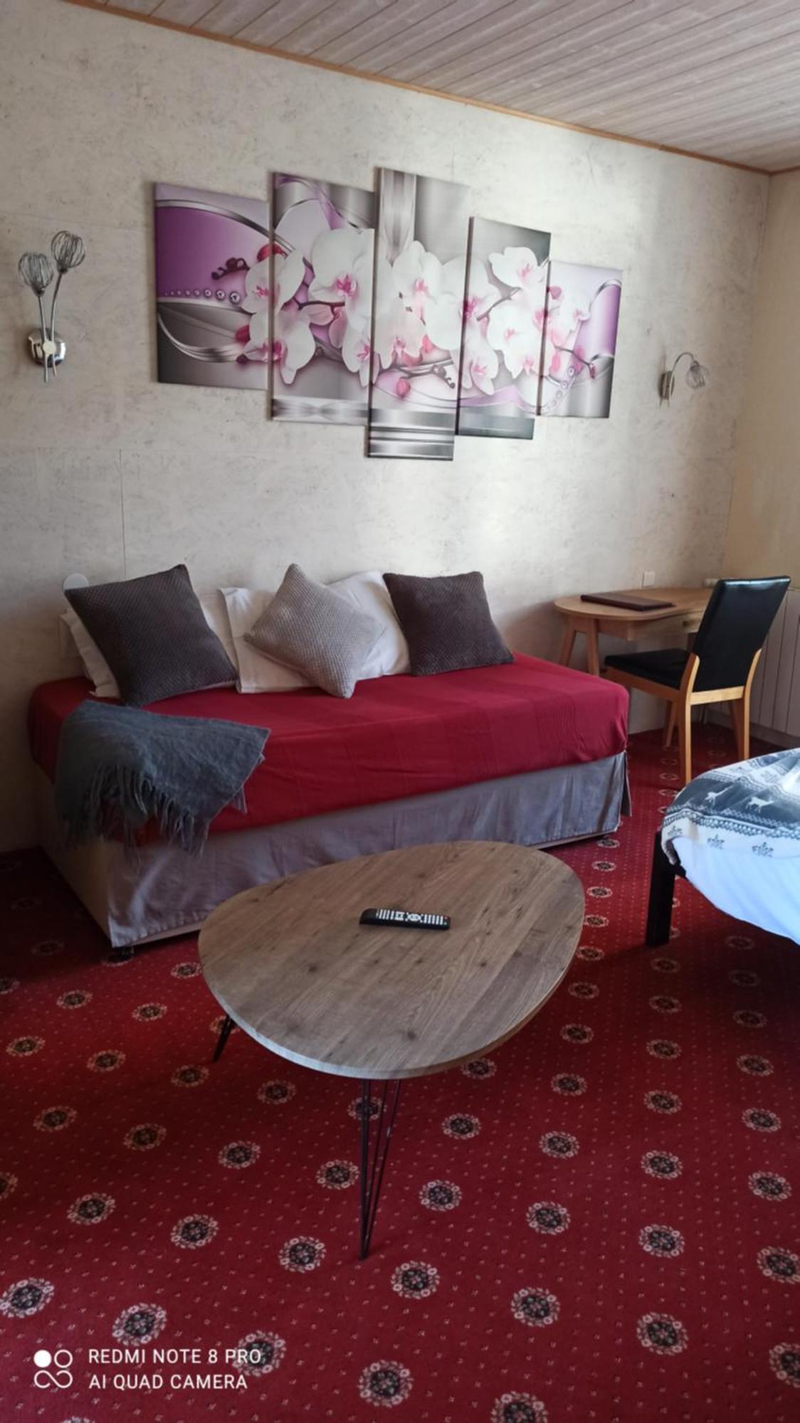 La Tour Pom'Pin Bed & Breakfast La Bourboule Bagian luar foto